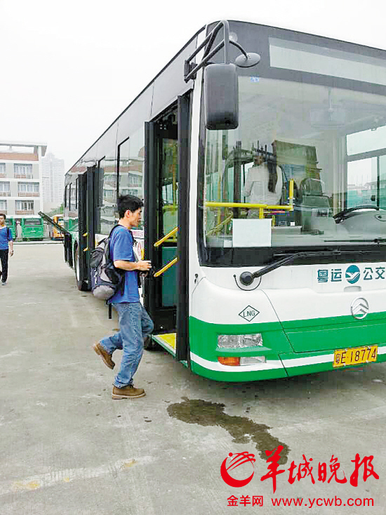 禅城公交6月底前旧换“新”全数换成LNG公交
